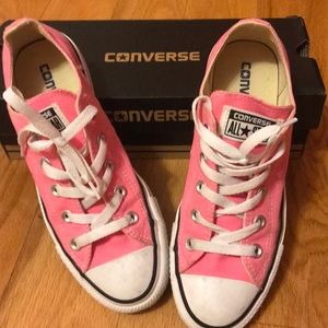 Converse all star sneakers size 4